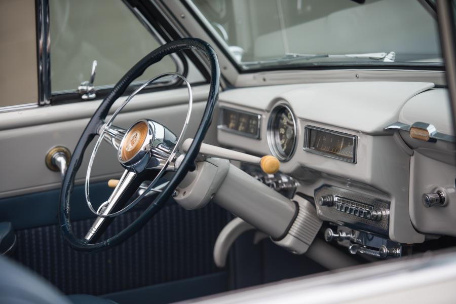 Интерьер DeSoto Custom Convertible (S13-2) 1949 года  (фото 4 из 35)